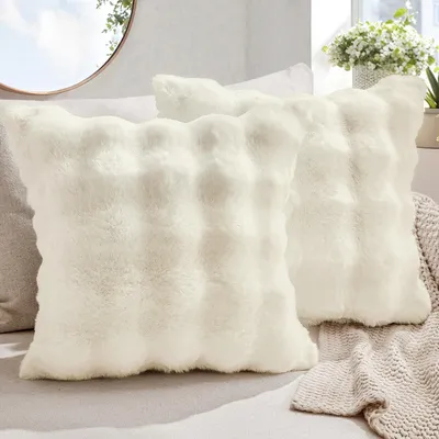 Produktbild von Set mit 2 Plüschkissenbezügen, 60 x 60 cm, weiche Sofakissenbezüge aus doppelseitigem Kurzwollgewebe,  quadratische Dekokissenbezüge, waschbar, cremeweiß