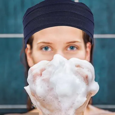 Produktbild von Elastische Schlafmütze für Damen aus strapazierfähigem Material für langes und kurzes Haar zum Schlafen und zur Reinigung