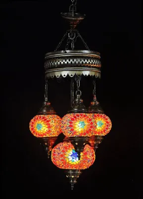 Image de Suspension turque à 4 globes en verre mosaïque aux couleurs vives – plafonnier oriental avec 4 boules en verre mosaïque