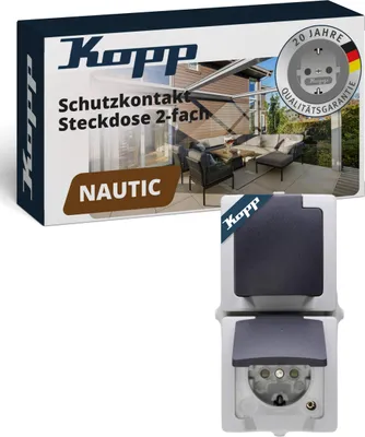 Produktbild von Kopp NAUTIC 2-fach Schutzkontakt-Steckdose mit Klappdeckel in Grau - Sichere Aufputz-Steckdose mit erhöhtem Berührungsschutz - Senkrechter IP44 Feuchtraumsteckdosen-Aufputz 16A / 250V