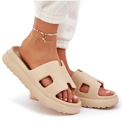 Produktbild von Schaum-Sandalen Mit Ausschnitten Beige Neladith 36/37