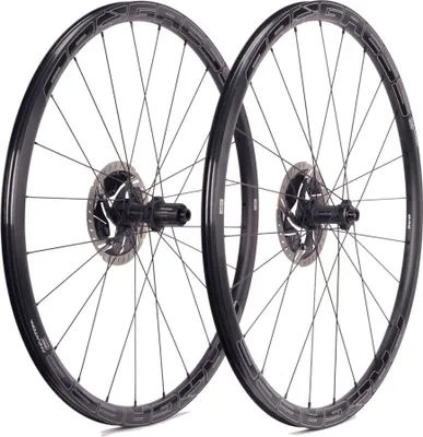 Produktbild von Progress Phantom Disc Laufradsatz Schwarz 12 x 100 / 12 x 142 mm / Shimano/Sram HG Schwarz 12 x 100 / 12 x 142 mm