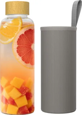 Produktbild von LZQ Glastrinkflasche 550 ml mit Holzdeckel & grauem Stoffbezug, Glasflasche für heiße & kalte Getränke, spülmaschinenfest