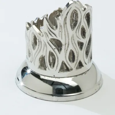 Produktbild von Kerzenleuchter Flammen Design für Ø 3 cm Kerzen, Messing vernickelt Silber