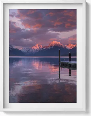 Produktbild von Bergsee und Wolken– Wandbild mit Rahmen – Gerahmtes Bild  – Wanddekoration – 60x80 cm –  Weiß Rahmen