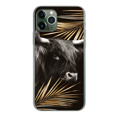 Produktbild von MuchoWow® Handyhülle Schutzhülle Hülle für iPhone 11 Pro Schottischer Highlander - Blätter - Gold Silikon Softcase Handy Hülle - Handy