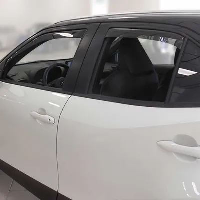 Zdjęcie produktu dla Owiewka przeciwdeszczowa do Toyota Yaris Cross 2022-2025 ciemny akryl 4szt