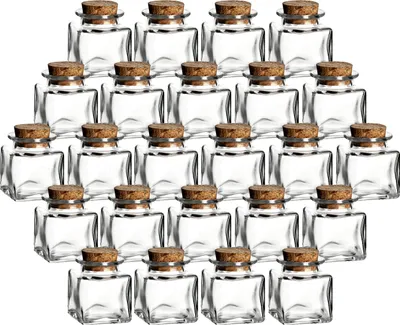 Produktbild von gouveo 24er Set Gewürzgläser 50 ml eckig mit Korken - Mini Korkengläser mit Korkverschluss - Kleine Vorratsgläser für Kräuter, Gewürze - Kleine Glasdose