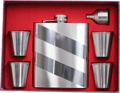 Produktbild von Großer Flachmann 540 ml im Set mit Gläsern und Trichter Gentelo Geschenk