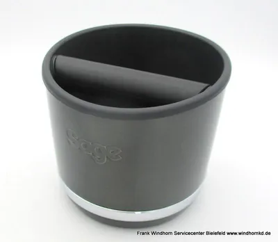 Obrázek produktu pro Sage the Knock Box, Nádoba na pevné kávové zbytky, Šalvěj lékařská, Černá, Stříbrná, Plast, Nerezová ocel, 1 kusů, 111 mm