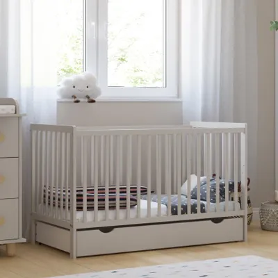 Produktbild von ZEE LUMI Kaschmir Babybett 120x60 cm mit Schublade & Schutzgitter 2in1 Kinderbett aus Kiefernholz Höhenverstellbar EN 716 Juniorbett Umbau