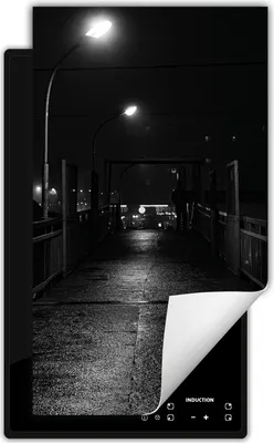 Produktbild von DarHaus Herdabdeckplatte 1 teilig 30x52 cm Anti Rutsch Matte Aufrollbar, schwarz - Stadt