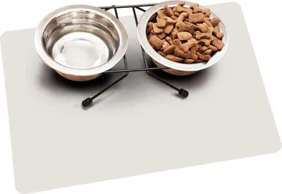 Produktbild von Rutschfeste Vinyl-Unterlegmatte für Futternäpfe und Kleintierkäfige Transparent 48x30 cm