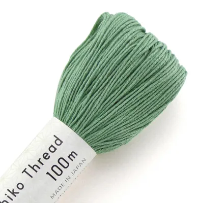 Produktbild von Olympus Sashiko Garn, Baumwolle, Strang, ca 100m, Farbe 117, salbeigrün, hergestellt in Japan