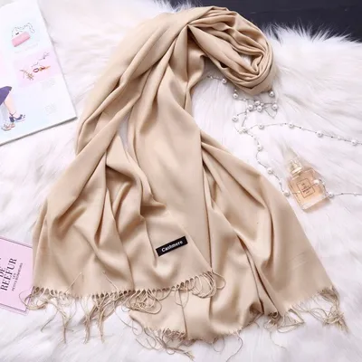 Zdjęcie produktu dla Szalik DE-6971 Jasnobrązowy - Elegancja i Styl KP6971