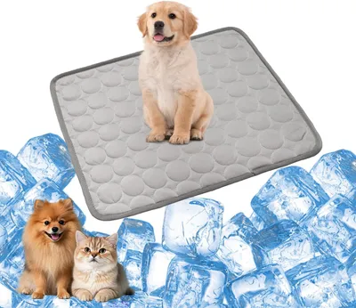 Imagen del producto de Colchoneta refrigerante para perros y gatos, autoadhesiva, de 50,5 x 40,5 cm, ideal para mascotas pequeñas