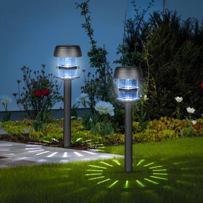 Produktbild von 1x Solar-Gartenleuchte LED mit Solarenergie - Solarlaterne für den Außenbereich - Weißes LED-Licht - Ø 7,5 x 40 cm - Mit Erdspieß - Automatisches Ein-/Ausschalten - Für Garten-, Weg- und Stimmungsbeleuchtung [11275]