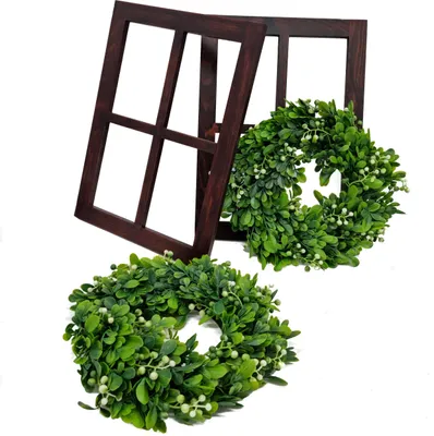 Obrázek produktu pro Dřevěný dekorativní okenní rám, sada 2 kusů s ozdobným věncem - 38x28 cm - barva: ořech