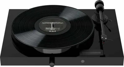 Produktbild von Pro-Ject Juke Box E1 OM5e High Gloss Black Abspielgerät