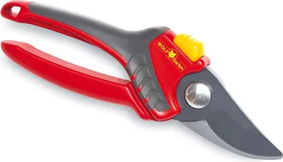 Produktbild von Wolf, Gartenschere, 2-schneidig, Comfort Plus RR 2500, gehärteter Stahl, Rot, Gesamtlänge: 195 mm, Gewicht: 240 g, Schneidleistung: 22 mm, stummelfreier Schnitt für schnellere Wundheilung, Einhand-Verriegelung, antihaftbeschichtete Klinge, gelenkschonender 30°-Schneidwinkel, kraftsparende Hebelübersetzung, integrierte Feder, Sicherheits-Daumenablage, ergonomischer Zweikomponenten-Griff mit Weichgummieinlage, präzise Messervorspannung, für Links- und Rechtshänder und mittelgroße Hände