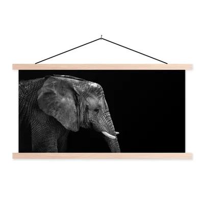 Produktbild von MuchoWow® Textilposter Elefant - Schwarz und weiß - Porträt - Tiere 120x60 cm mit holzfarbenen Rahmen - Klemmleiste