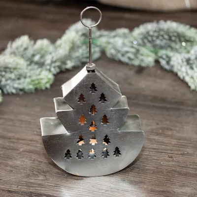 Produktbild von Teelichthalter als Weihnachtsbaum, silberfarbend Metall, Windlicht Vintagelook