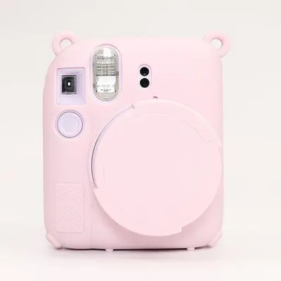 Immagine prodotto di Custodia per fotocamera istantanea Instax Mini 12, in morbida gomma rossa, con copertura dell'obiettivo rimovibile