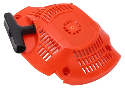 Zdjęcie produktu dla Rozrusznik z linką 544071604 – w jasnym kolorze, wygodny w uchwycie, zamiennik do modeli Husqvarna 445, 445E, 450 i 450E