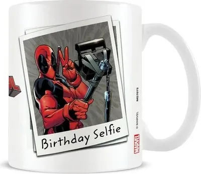 Obrázek produktu pro Deadpool - Narozeninový selfie hrnek PM5057 (jedna velikost) (bílá/červená)