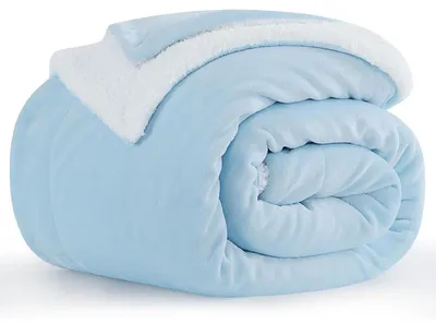 Produktbild von Kuscheldecke Sherpa Fleece Hellblau 150x200 cm