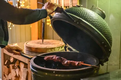 Zdjęcie produktu dla Szpikulec do grillowania, model Churrasco, kształt litery V, stal nierdzewna SS430, rękojeść z drewna oliwkowego, 50 cm