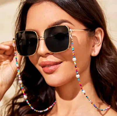 Produktbild von EDIBAZZAR | Elegante bunte Retro Perlen Brillenkette
