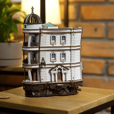 Produktbild von Gringotts Bank Marble Run Harry Potter™ aus Holz