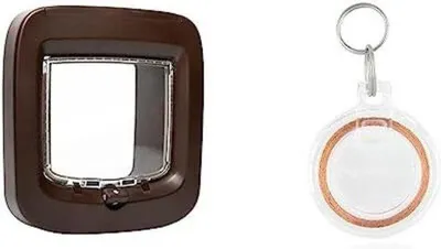 Produktbild von Famanu Katzenklappe mit Mikrochip - Braun - Bundle mit weißem Schlüssel