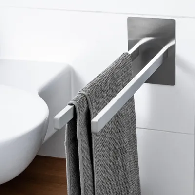 Produktbild von ELMOWO - Edelstahl Handtuchhalter ohne Bohren zweiarmig für 2 Handtücher - Bad Handtuchstange 2-armig in silber - Badezimmer Handtuchhalterung doppelt
