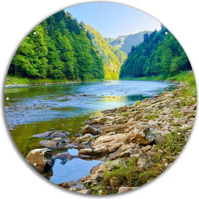 Produktbild von Wallario rundes Outdoor-Poster für Garten oder Balkon, Motiv Fluss in den Bergen an steinigem Ufer, 60 cm Durchmesser