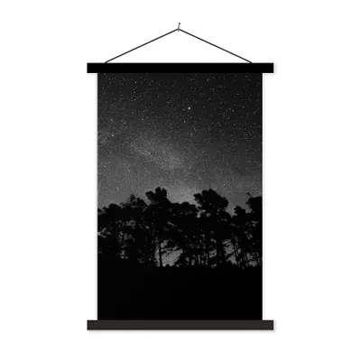 Produktbild von MuchoWow® Textilposter Sternenhimmel - Wald - Himmel - Schwarz - Bäume 40x60 cm mit schwarzem Rahmen - Wanddekorationen