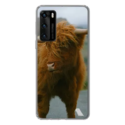 Produktbild von MuchoWow® Handyhülle Schutzhülle Hülle für Huawei P40 Schottischer Highlander - Berg - Straße Silikon Softcase Handy Hülle - Handytasche