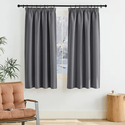 Zdjęcie produktu dla Zasłony zaciemiające, szare, wymiary 145 cm (wysokość) x 140 cm (szerokość), zestaw 2 sztuk, z taśmą marszczącą, łatwe w pielęgnacji
