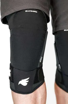 Obrázek produktu pro Chrániče Bluegrass 3straps Knee na kolena Velikost L 3PP039CE00L00
