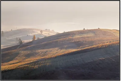 Produktbild von Wallario Wandbild Herbstliche Felder bei Sonnenaufgang, Größe: 61 x 91,50 cm, Poster mit schwarzem Aluminiumrahmen