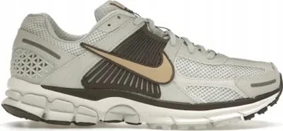 Image de Chaussures Nike Zoom Vomero 5 HM9657001