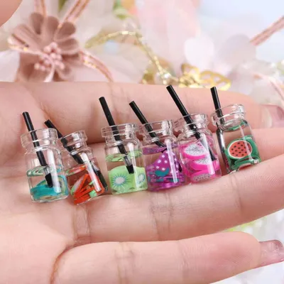20 Mini-Glasflaschen mit Fruchtdeko & Strohhalmen, zufällige Stile