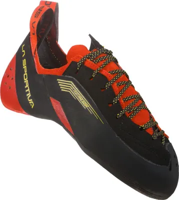 Schnür-Kletterschuh "Testarossa" von La Sportiva in Schwarz und Rot mit gelben Akzenten.