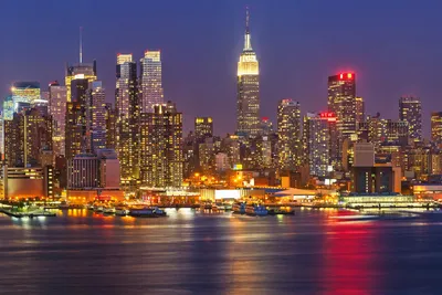 Produktbild von Fototapete - Manhattan at Night 375x250cm - Vliestapete