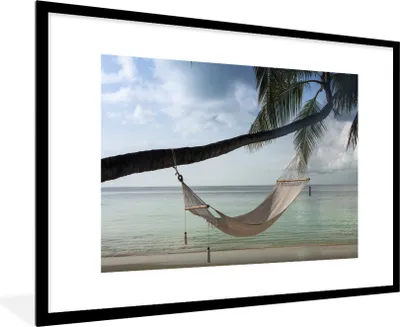 Produktbild von MuchoWow® Gerahmtes Poster Palme - Hängematte - Strand 90x60 cm - Poster mit Schwarzem Bilderrahmen Wandposter Rahmen Foto Bilder - Wanddekoration - Fotos
