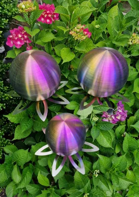 Produktbild von Blütenzauber Paris Rosenkugel 15/15/10 cm Edelstahl rainbow matt gebürstet Gartenstecker mit Stab 80 cm
