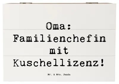 Produktbild von Mr. & Mrs. Panda Box Spruch Oma Familienchefin 22 x 15 cm - Weiß - Geschenk, Geschenkbox, Liebe, Dankeschön, Truhe, Großmutter, Weihnachten, Verwandte, Schatzkiste, Omi