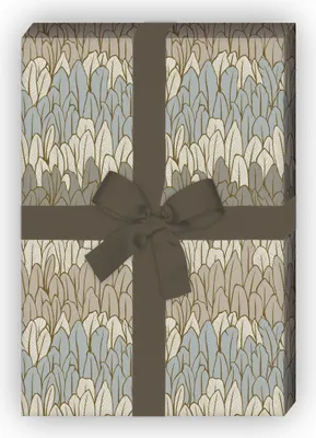 Produktbild von Trendiges Streifen Geschenkpapier mit Federn, grau beige - G10102, 32 x 48cm