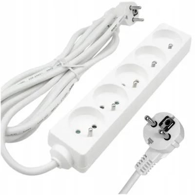 Imagen del producto de Regleta de enchufes con 5 tomas, cable de 3 metros, con toma de tierra, sección de cable 3x1.5mm, color blanco